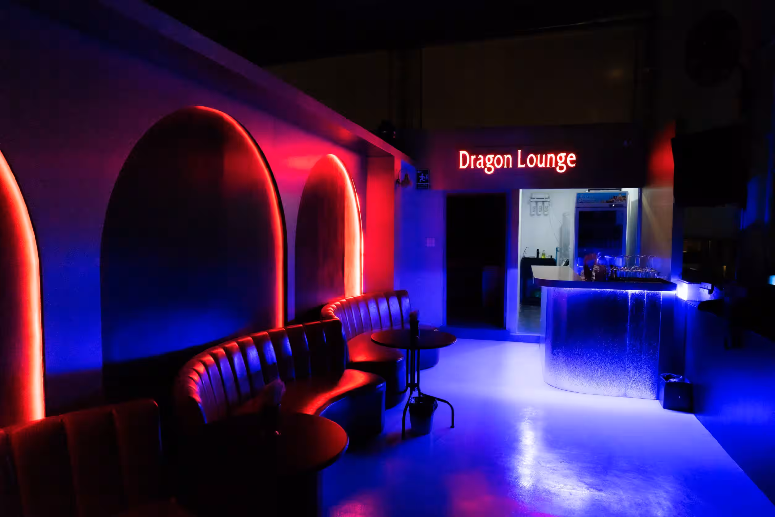 Dragon Lounge ร้าน avf